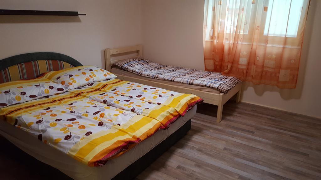 M&M Apartman Tiszafüred Εξωτερικό φωτογραφία